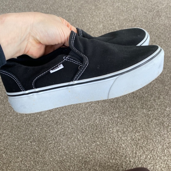 Vans platform Asher Sneaker - Picture 2 of 4